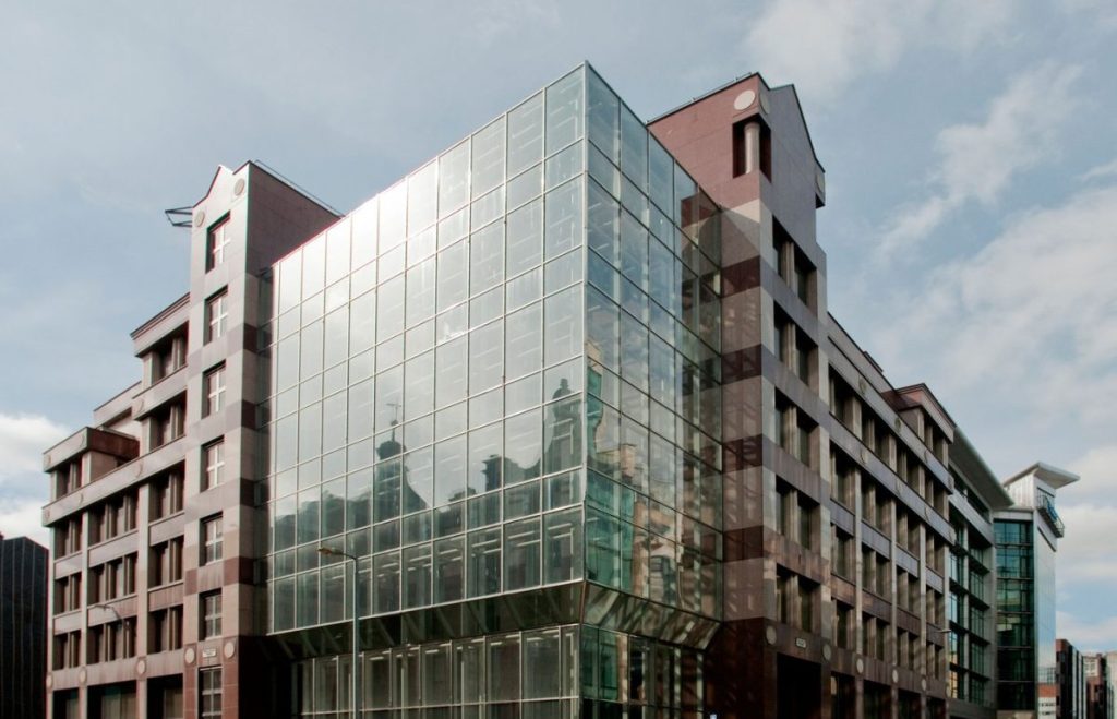 Meridian Court