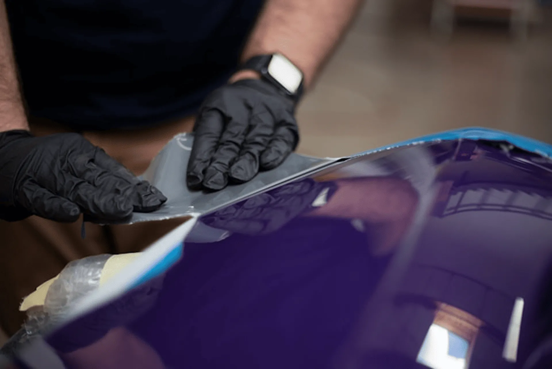 Lila Auto bei Glanzwerk Autoservice in Kiel