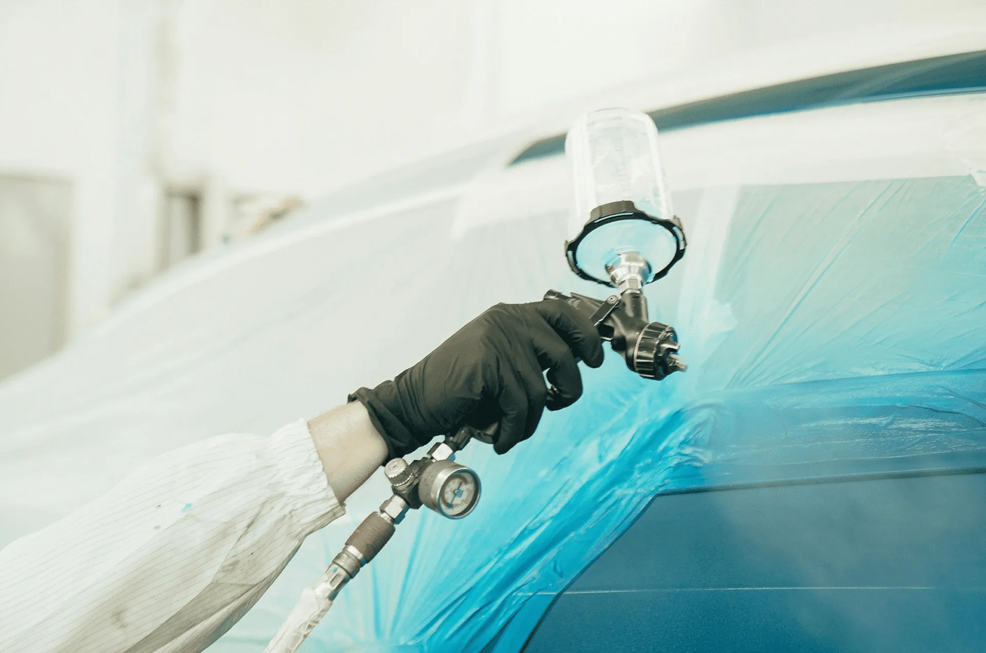 Auto Lackierarbeiten von Glanzwerk Autoservice in Kiel