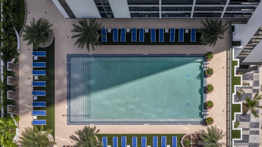 Downtown 5th — swimming pool