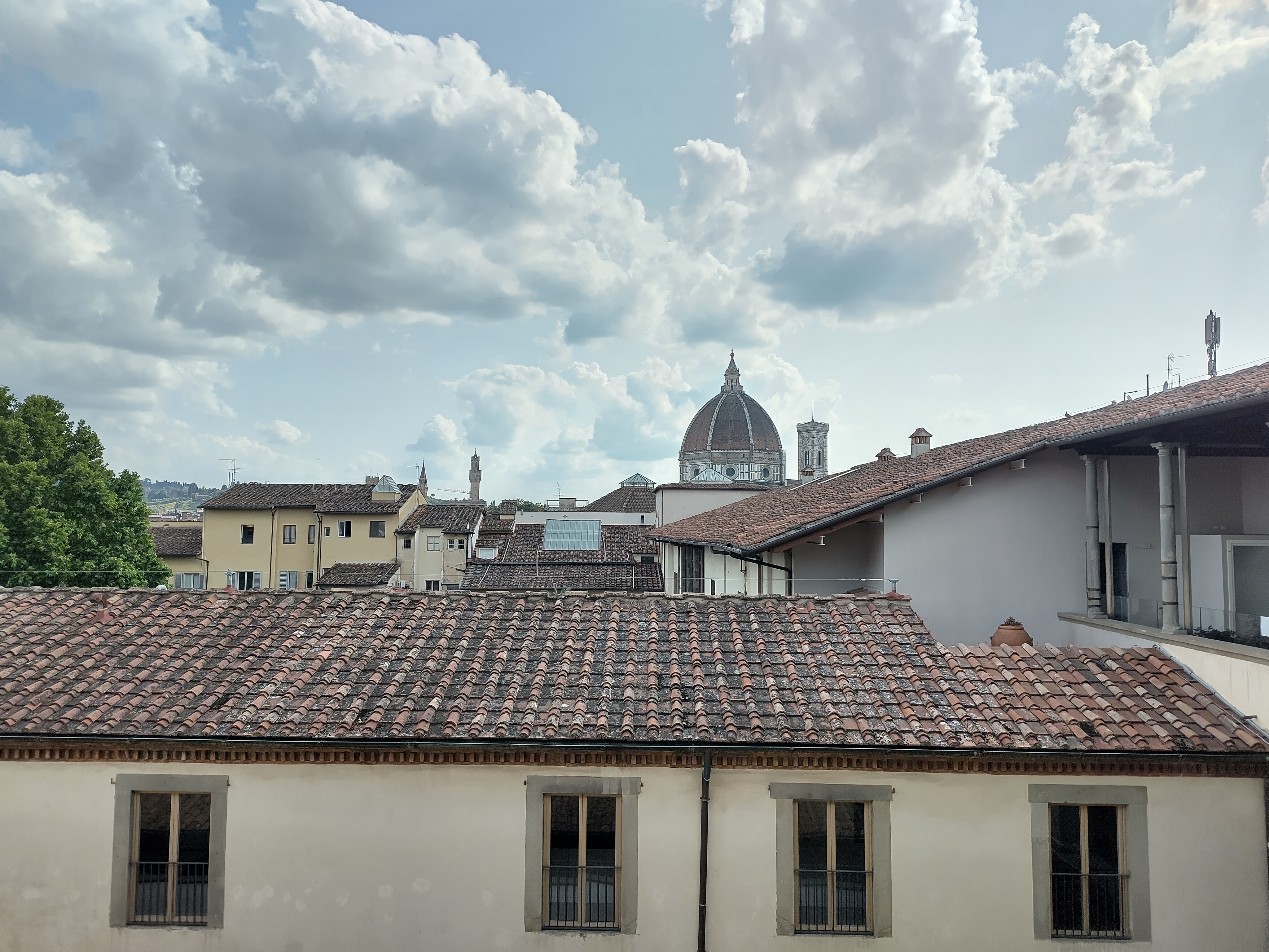 Vista autentica dei tetti di Firenze e della cupola del Duomo; Daniel Mietchen, 2025, CC0