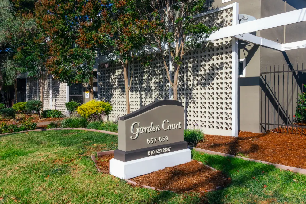 Apartment entrance sign