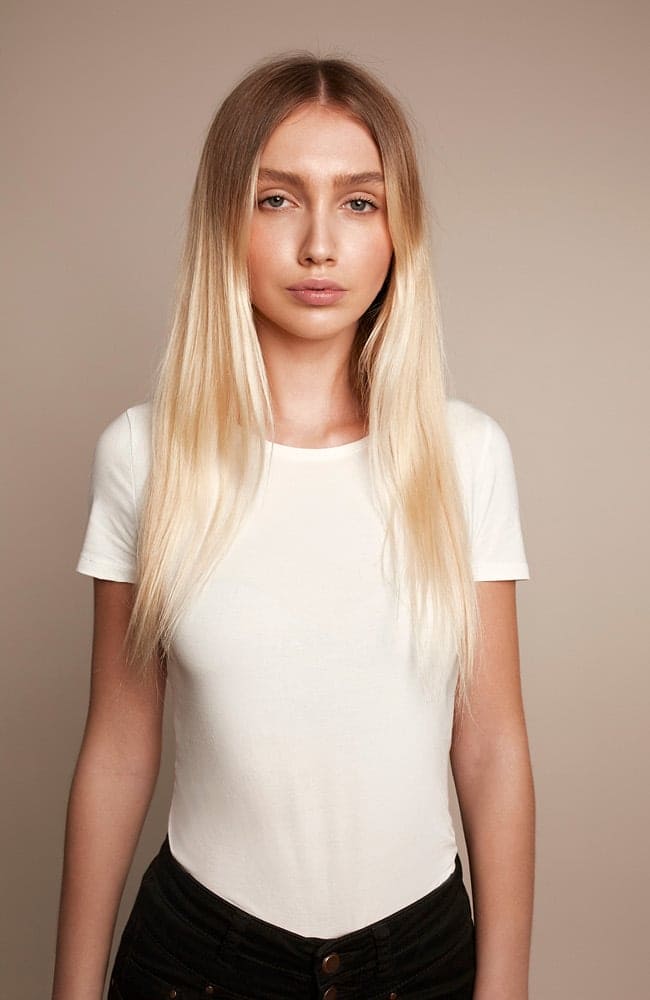 Vorher: blondes Haar vor Extensions