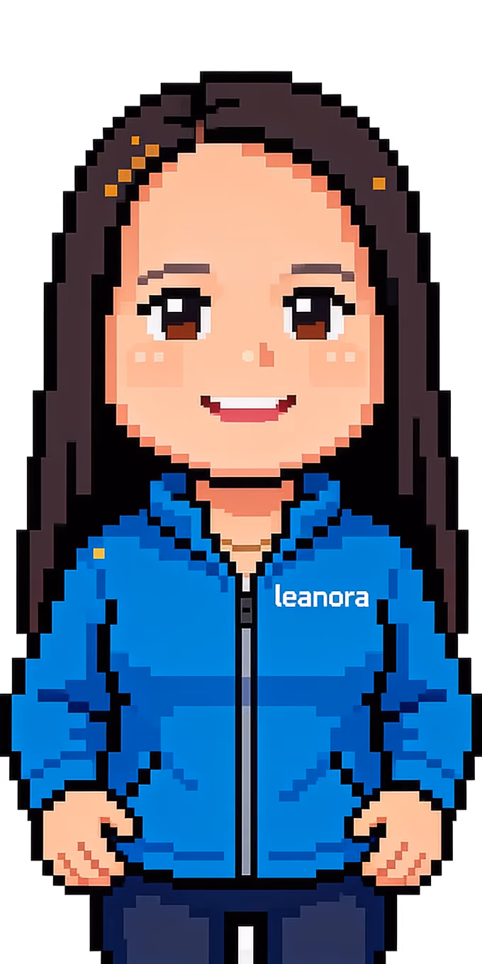 Pixeleillä tehty hahmo sinisessä vetoketjutakissa, jossa lukee leanora.