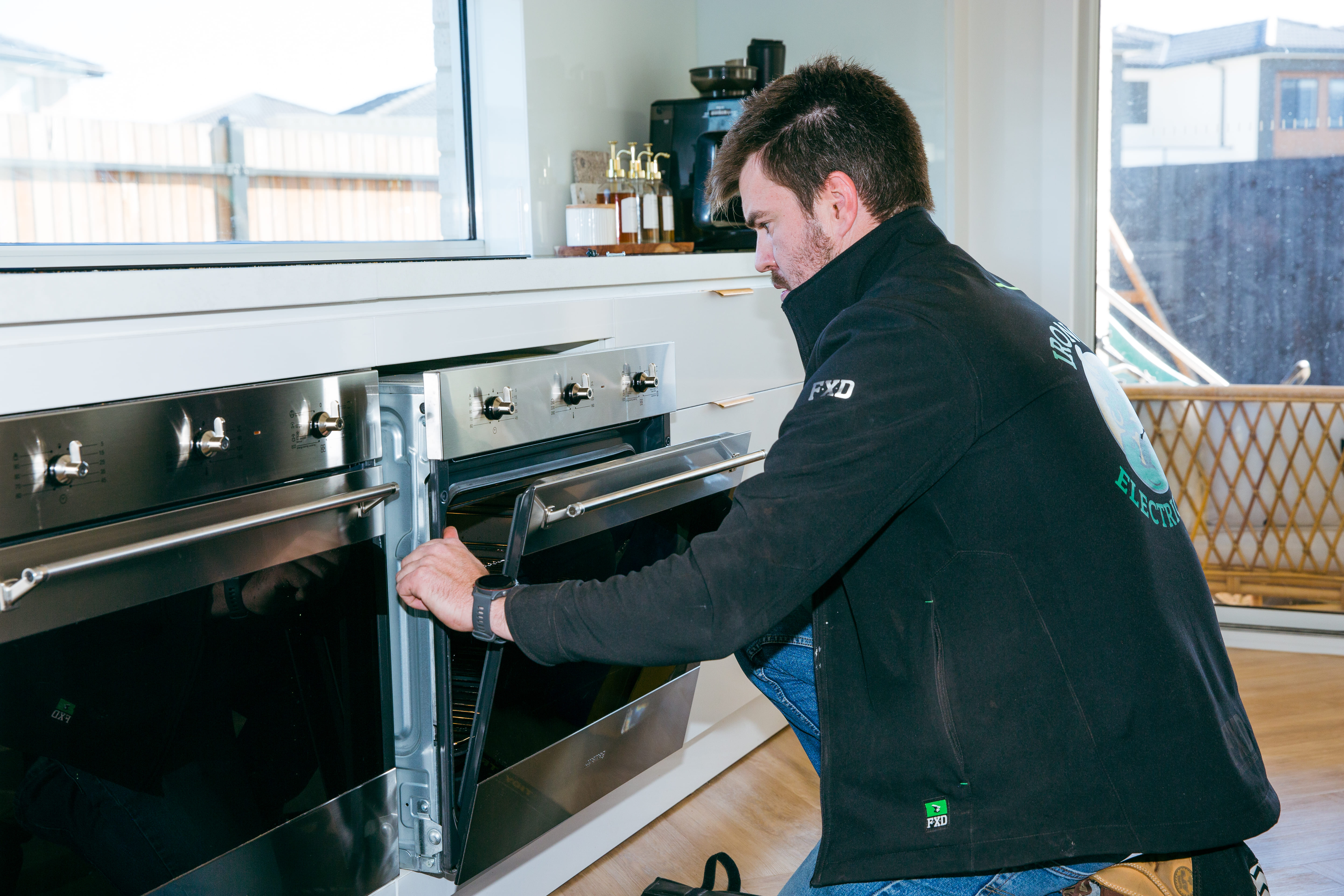 Kenny McCaskill from Ironox Electrical providing professional electrical services in Melbourne's Bayside and South Eastern suburbs.