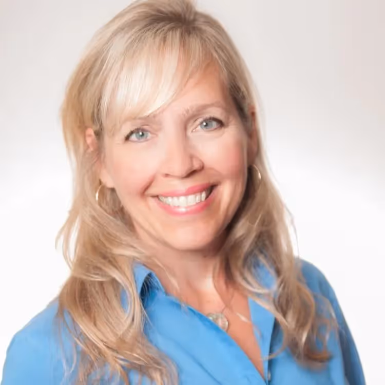 Headshot of Elizabeth Robey, Publisher, Coherent Digital