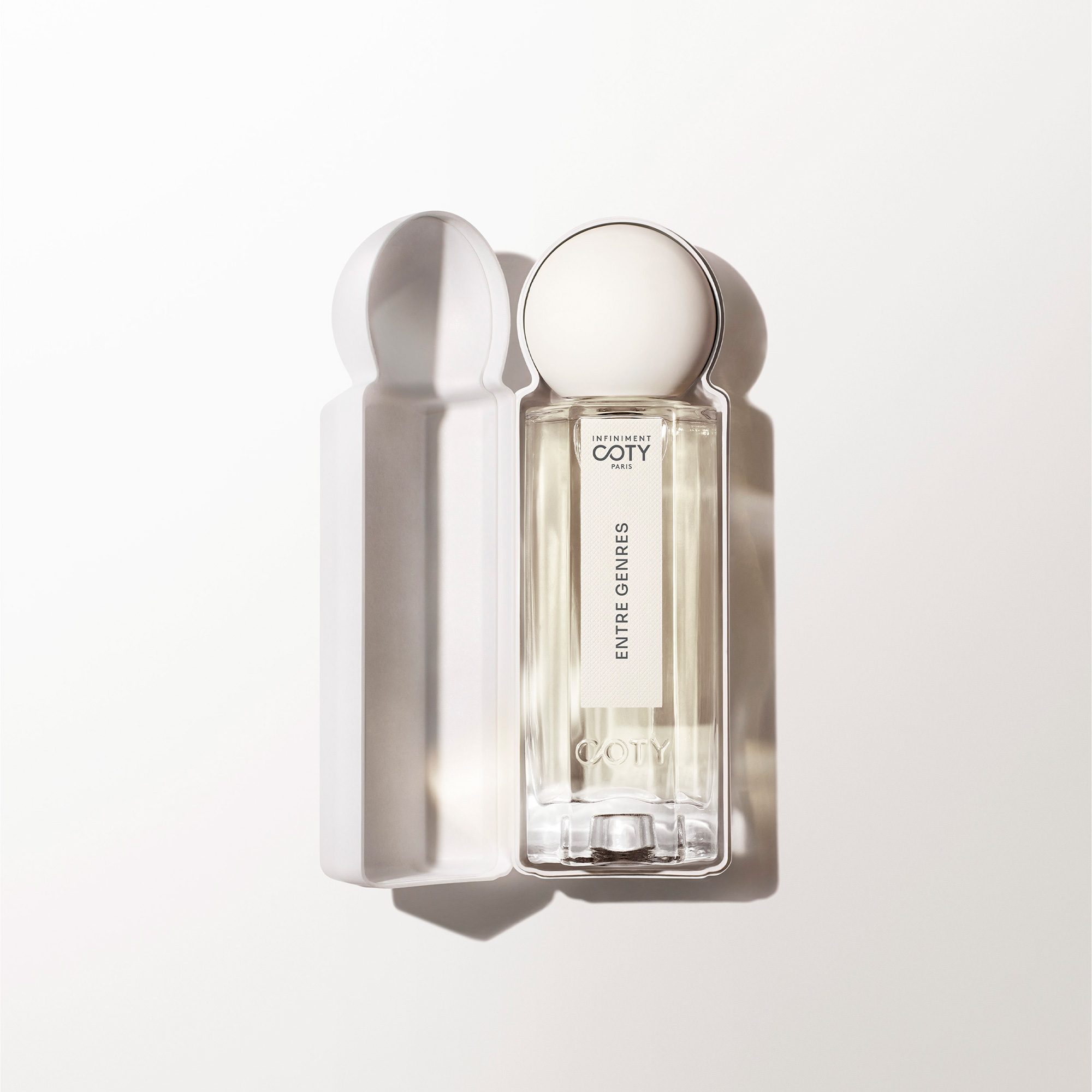 Molded pulp clamshell fragrance packaging in sustainable plant-based material