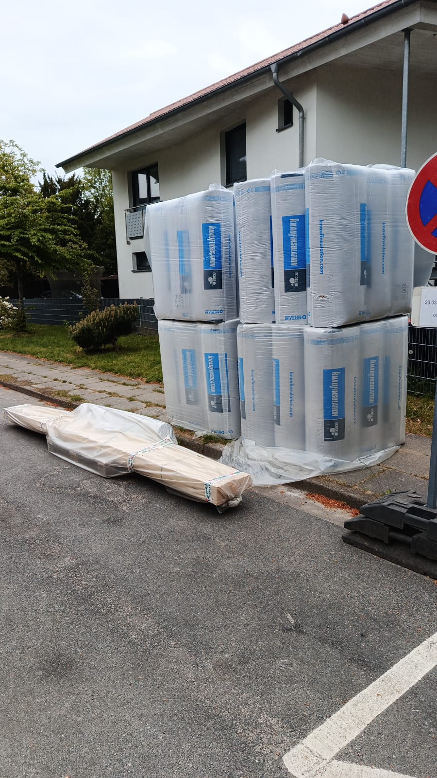 Dämmmaterial für den Dachbodenausbau bei einer energetischen Sanierung in Hamburg