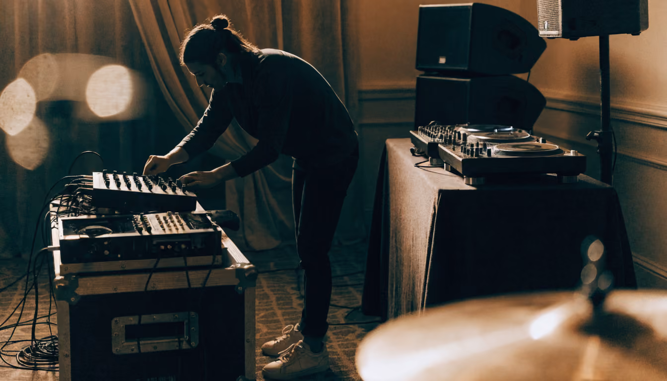 Jakých 7 chyb se nejčastěji děje při výběru DJ na svatbu?