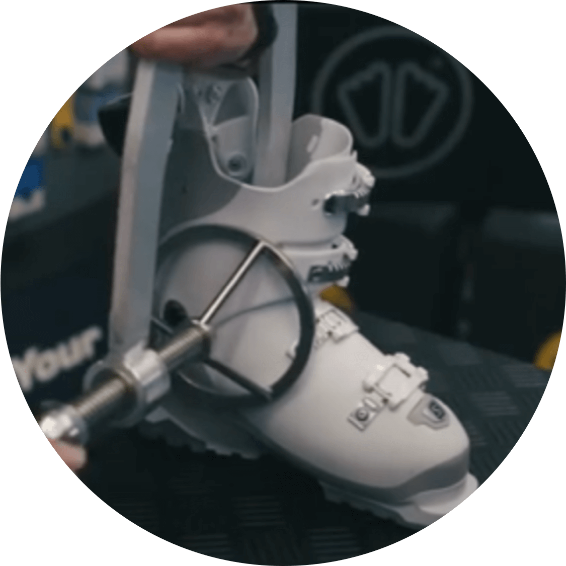 Bootfitting à Grenoble : Achat de chaussure de ski et déformation, chausson thermoformé et injecté, semelle de ski.
