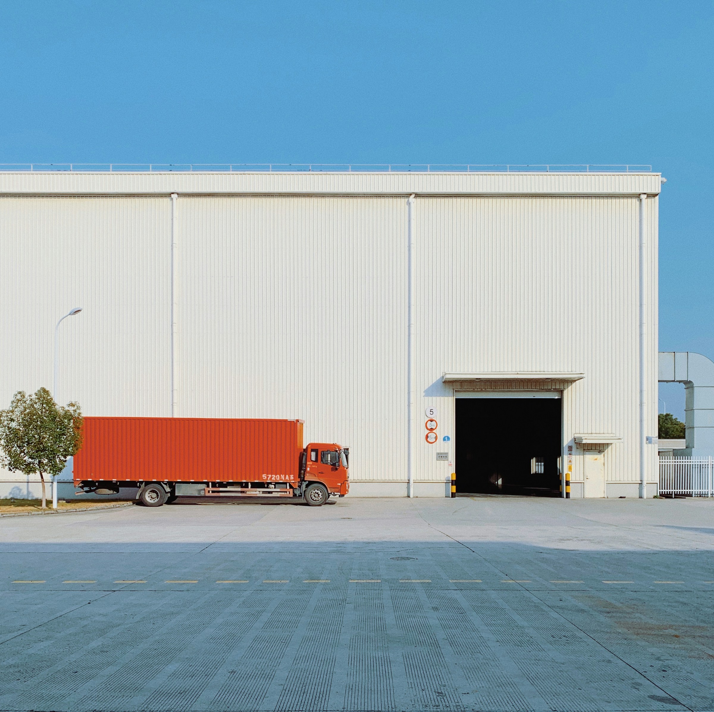 Transportation & Logistics industry challenge illustration