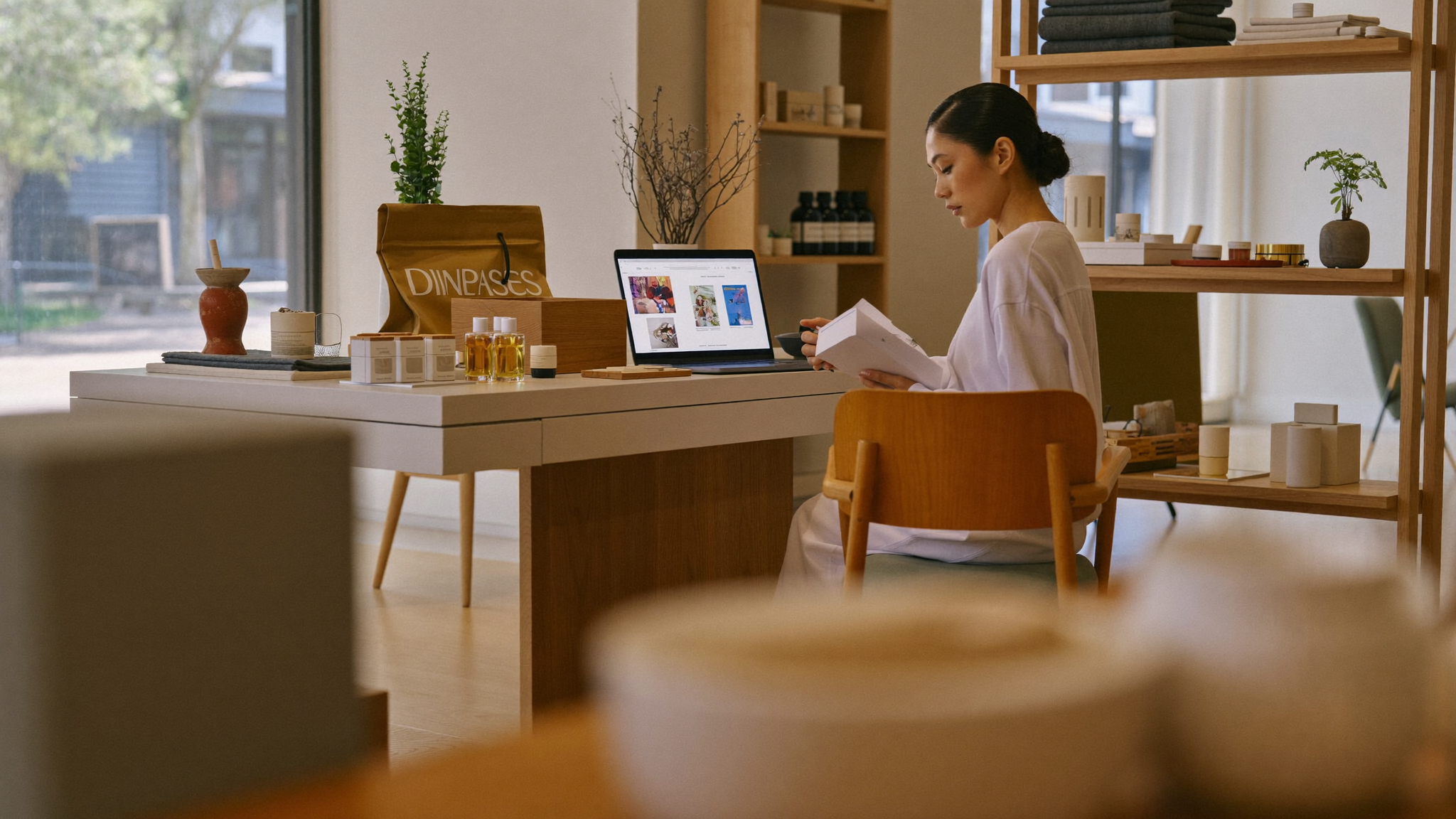 Ecommerce & Retail industry website image
