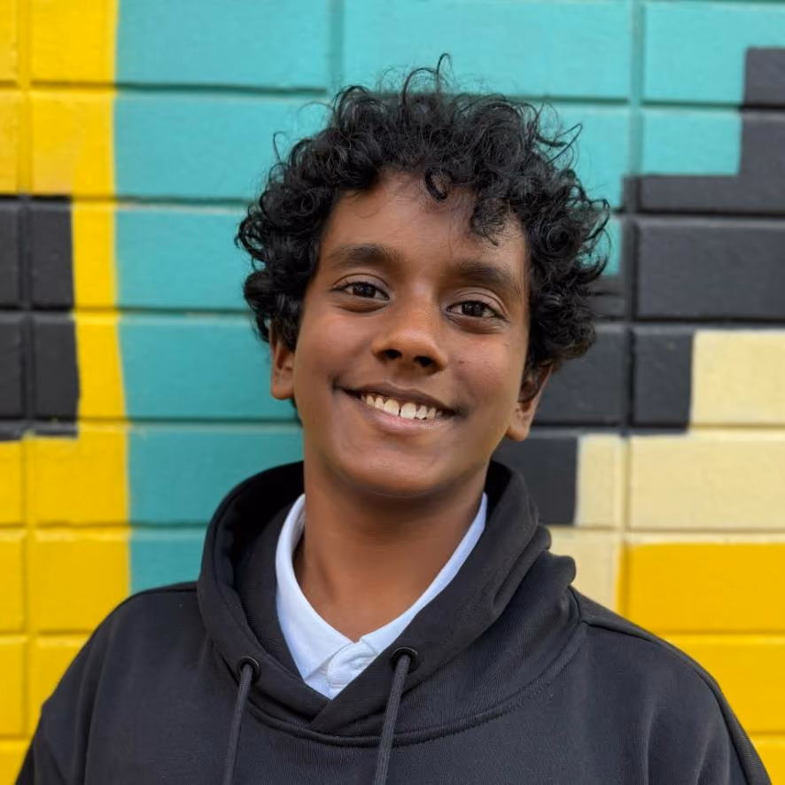 Somindu Abeydeera is a Year 10 student at Box Hill High School, co-presenting on why seniority bias and credentialism keep young cyber talent invisible.