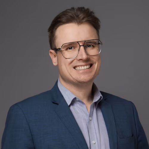 Samuel Keogh is founder of CyQuantifi and an IRAP assessor, presenting on using crowd-based forecasting for cyber risk quantification.