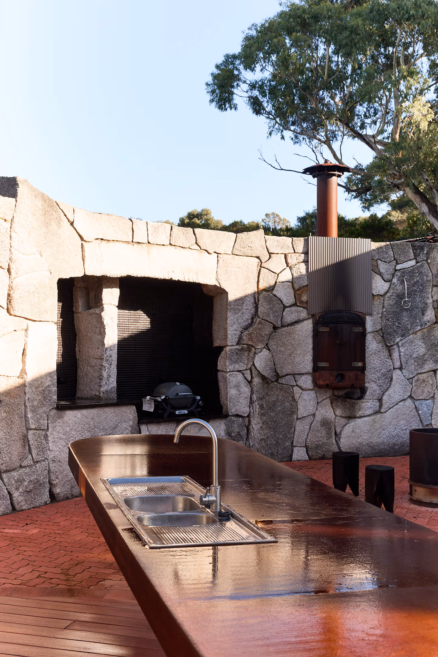 outdoor dining with bbq