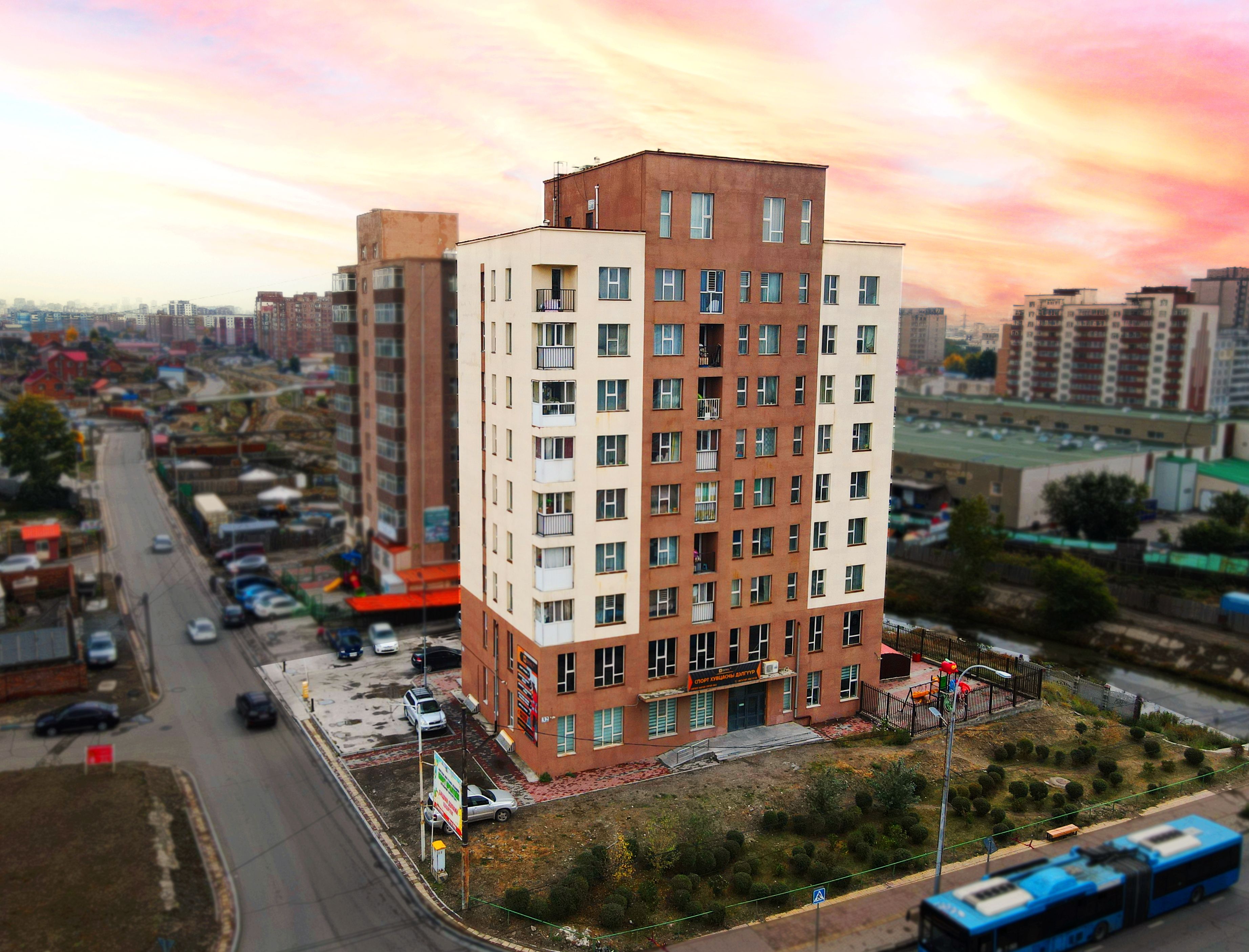 Altan Namar Apartment