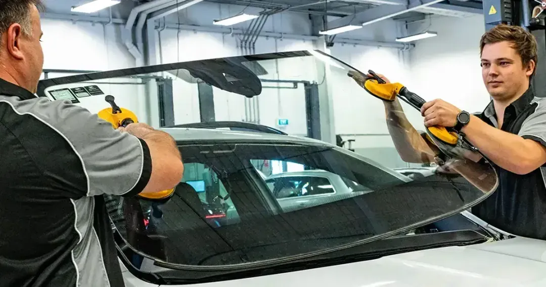Vehicle Windscreen Repair or Replace