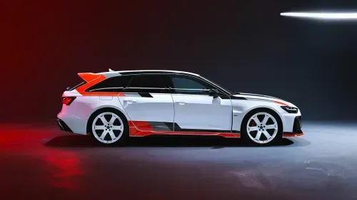 2024 Audi RS 6 GT side