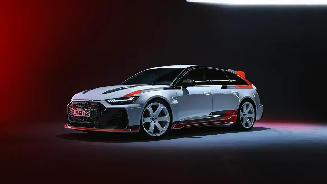 2024 Audi RS 6 GT front quarter