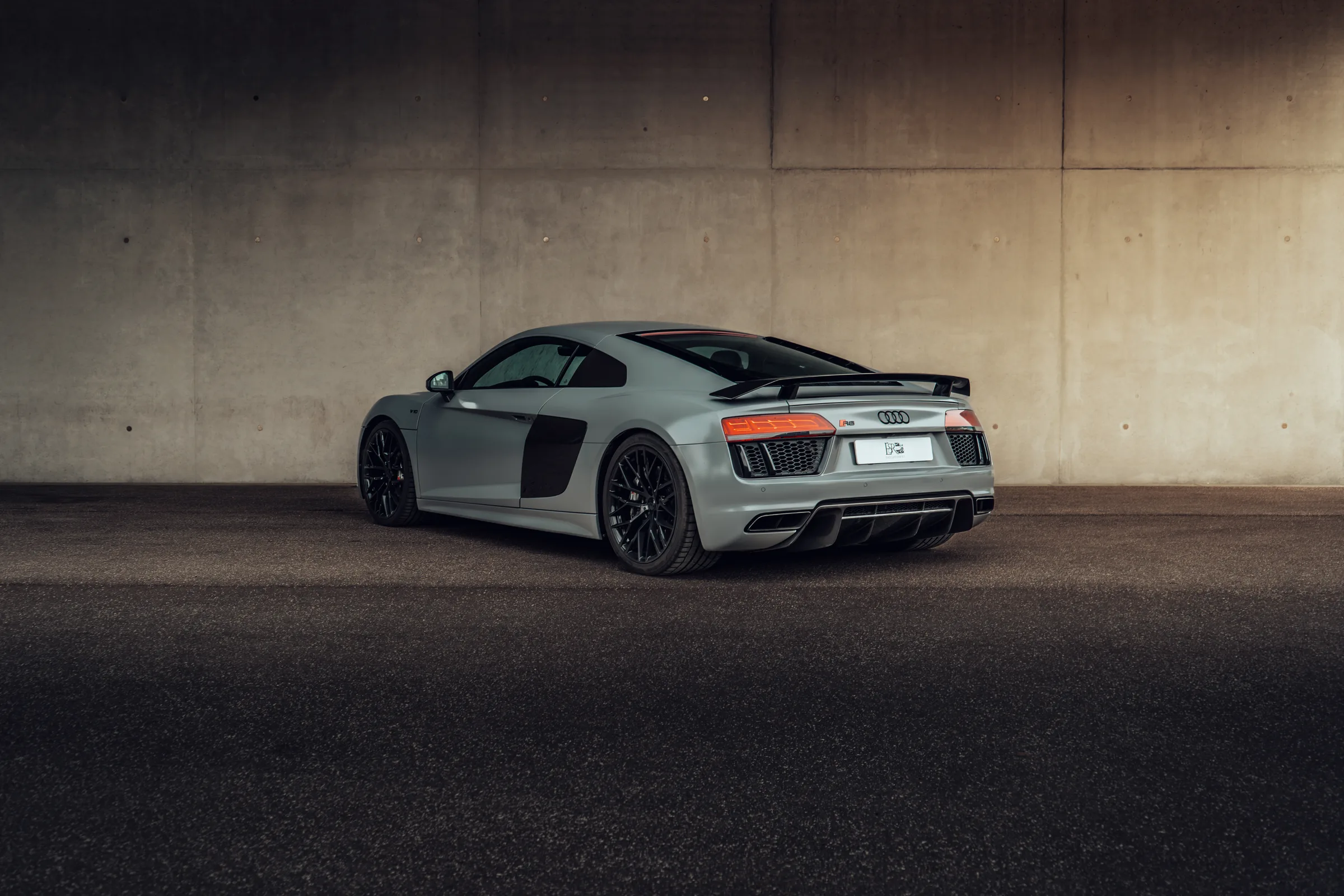 Audi R8 V10+ mieten bei Magic Rent