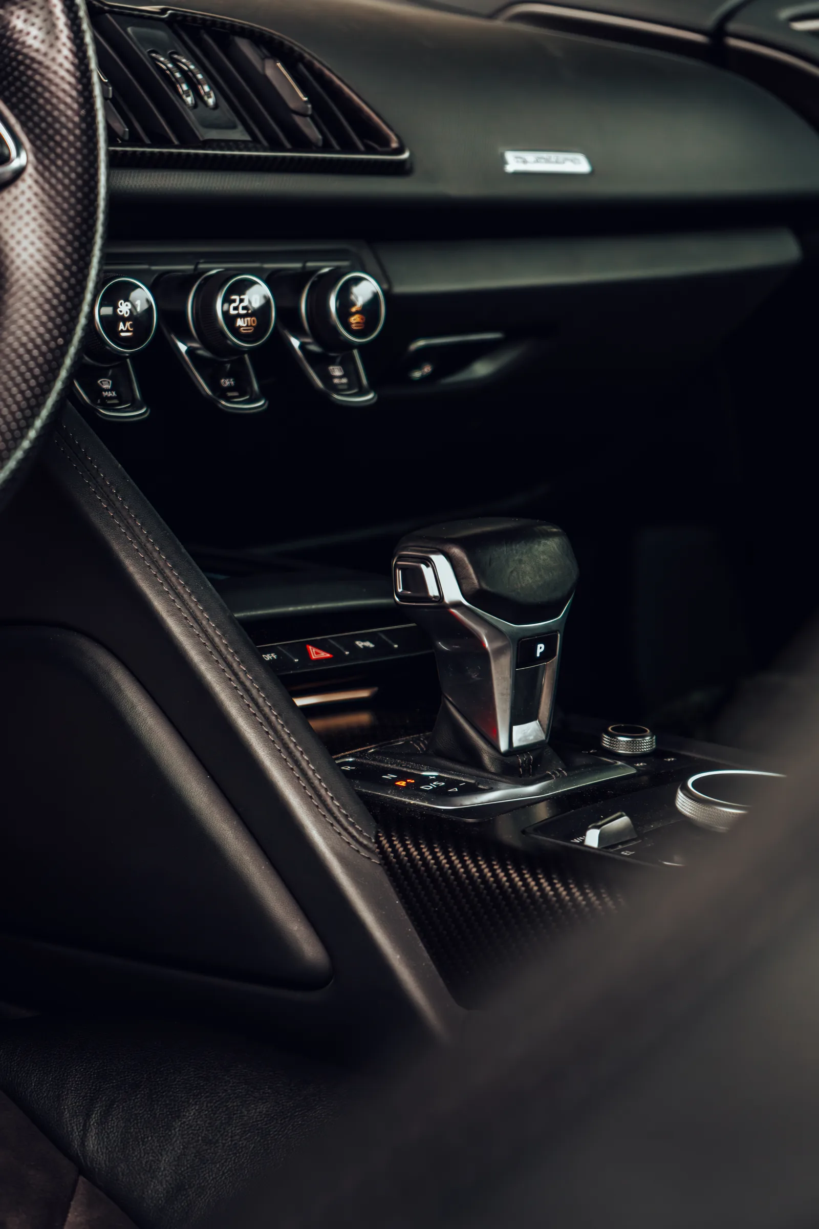 Audi R8 V10+ mieten bei Magic Rent