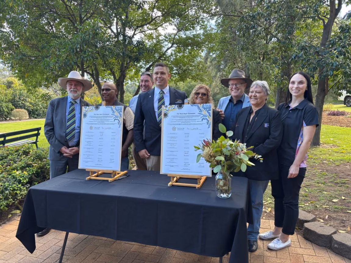 Tamworth Regional Council Mayor Russell Webb (left) with Councillor Marc Sutherland (centre) and representatives from Tamworth Aboriginal community controlled organisations signing the first agreement of its kind.