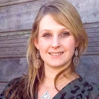 Portretfoto van Mariska van Heugten, werkzaam bij SWZ