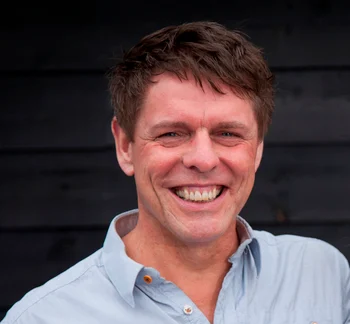 Portretfoto van Wil van der Heijden