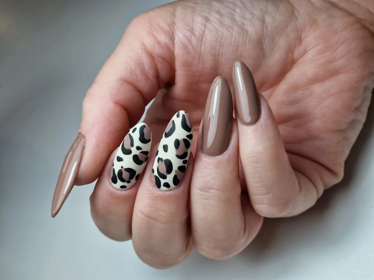 Glow Up studio | Shop NailsCompany
