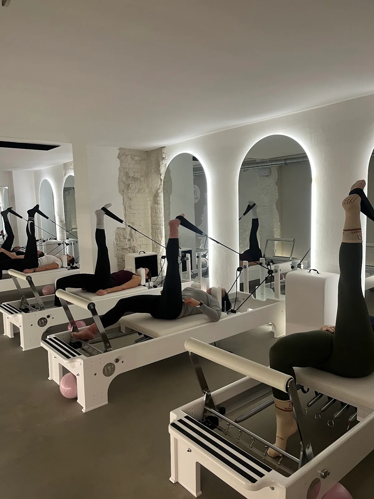 Kyo Center x The Cave - centre de kinésithérapie & studio de Reformer Pilates et Yoga