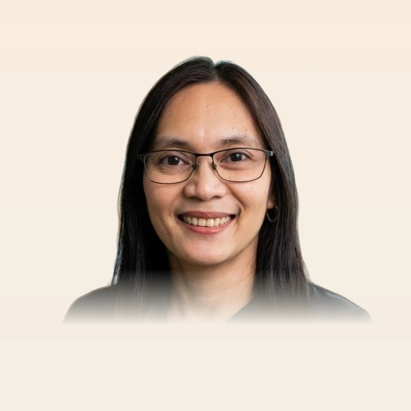Anna Lisa Lumbria, Montessori Phonics guide.