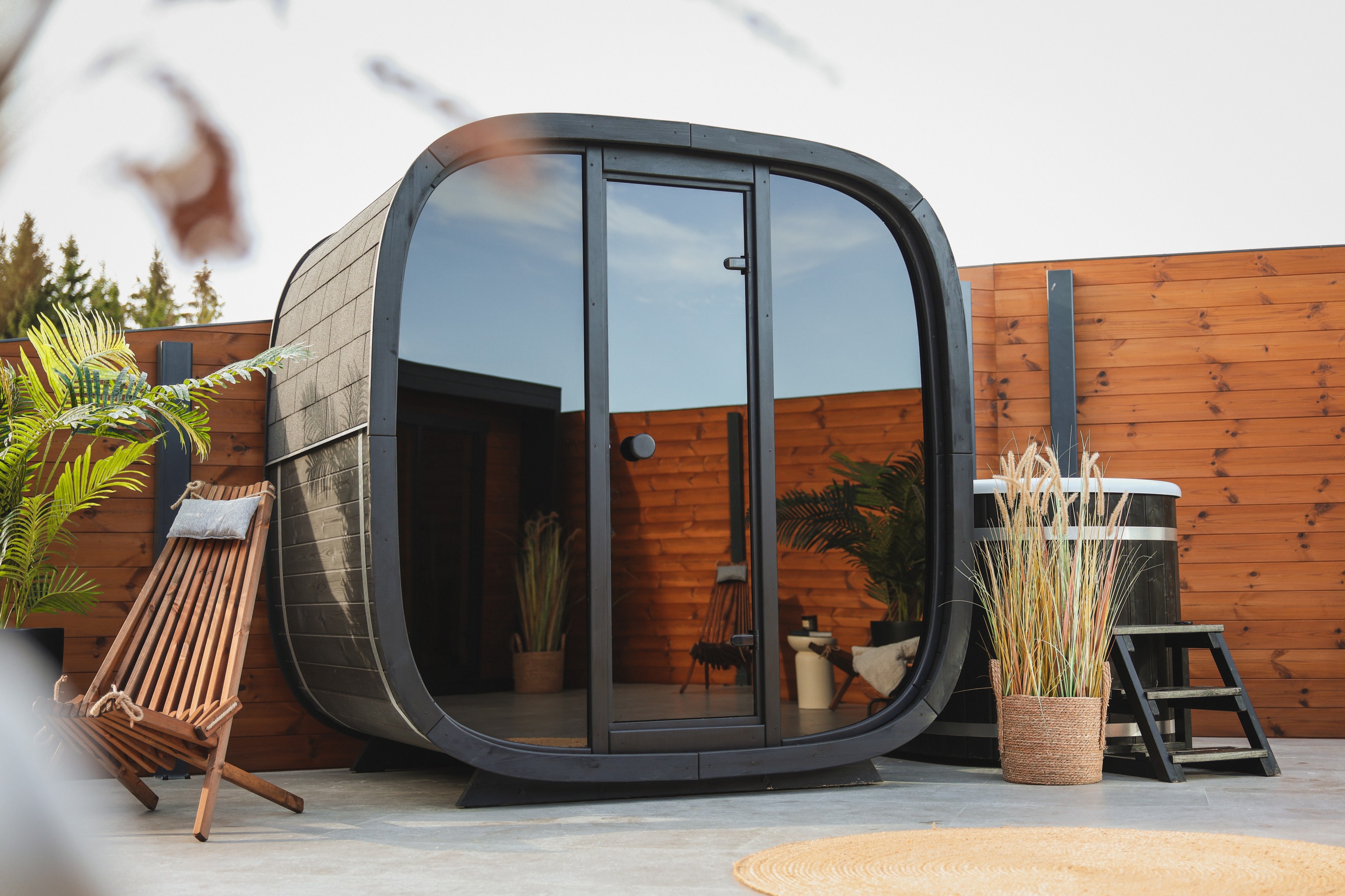 Hand-crafted Canadian saunas for people who take recovery seriously. We took Muskoka from $500K to $12M in annual revenue in two years and opened US distribution along the way. Paid, email, social, creative, strategy. All of it runs through us.