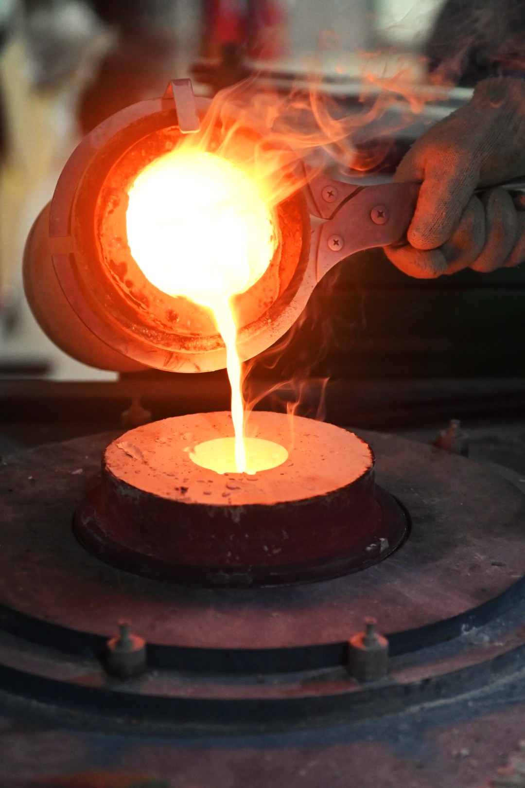 A moment in the casting process.