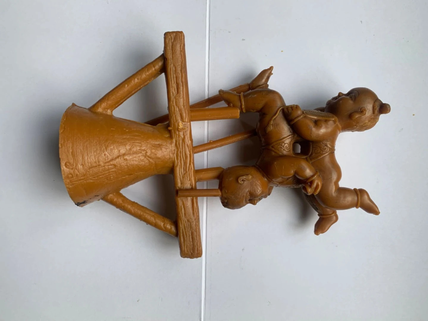 The wax model and its casting channels