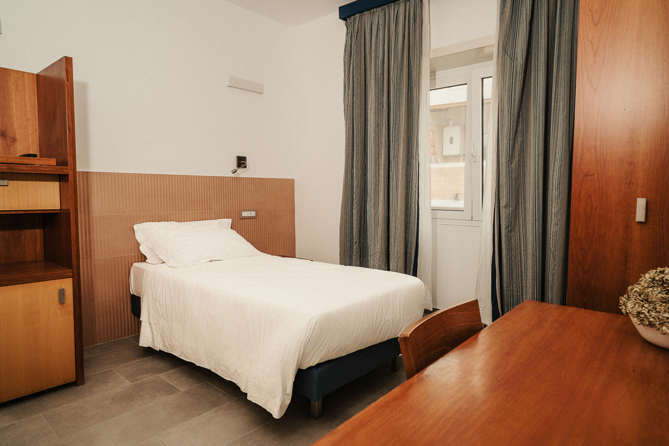 Room Img