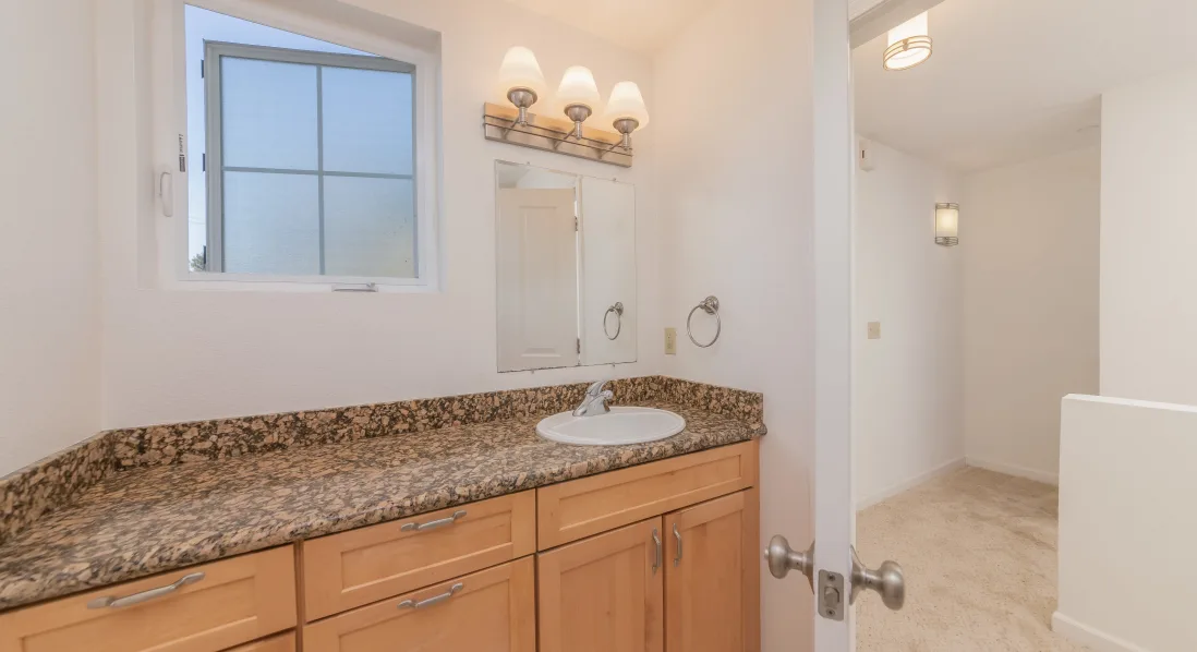 Bathroom vanity