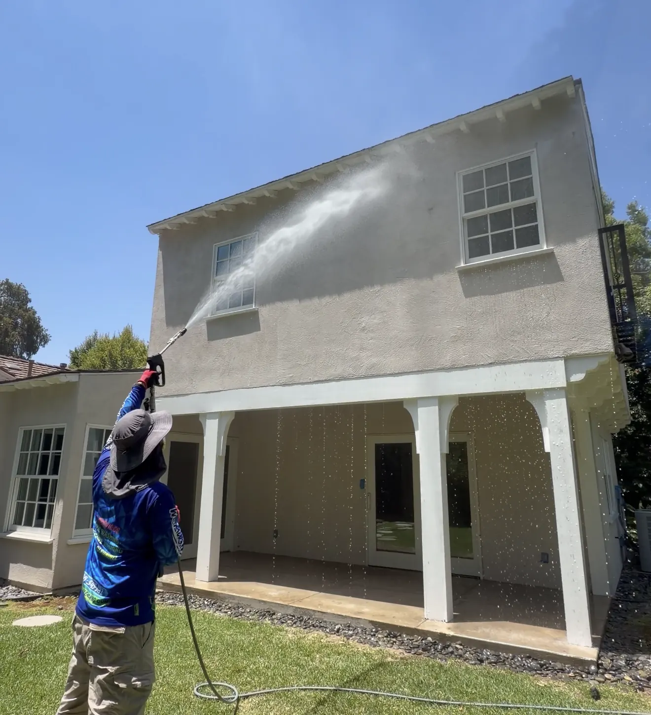 Rexterior house washing service in Pasadena, CA