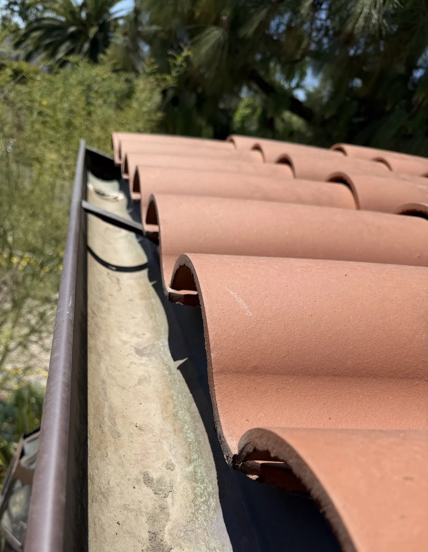 Gentle tile roof washing in Pasadena, CA