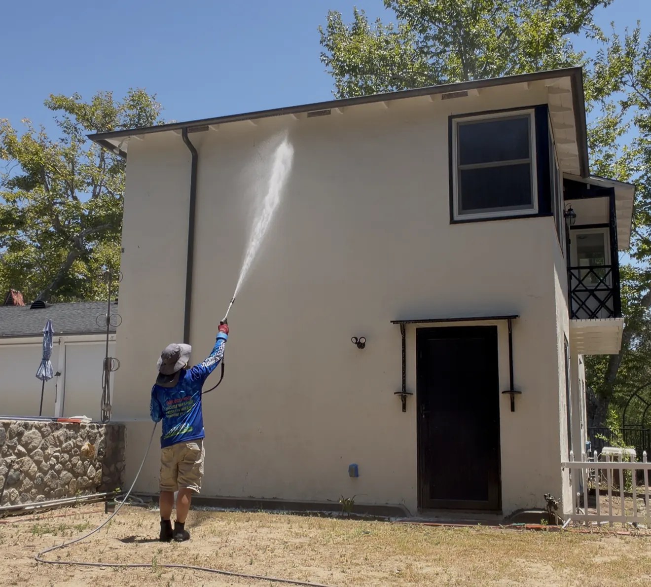 Stucco soft washing in Pasadena, CA