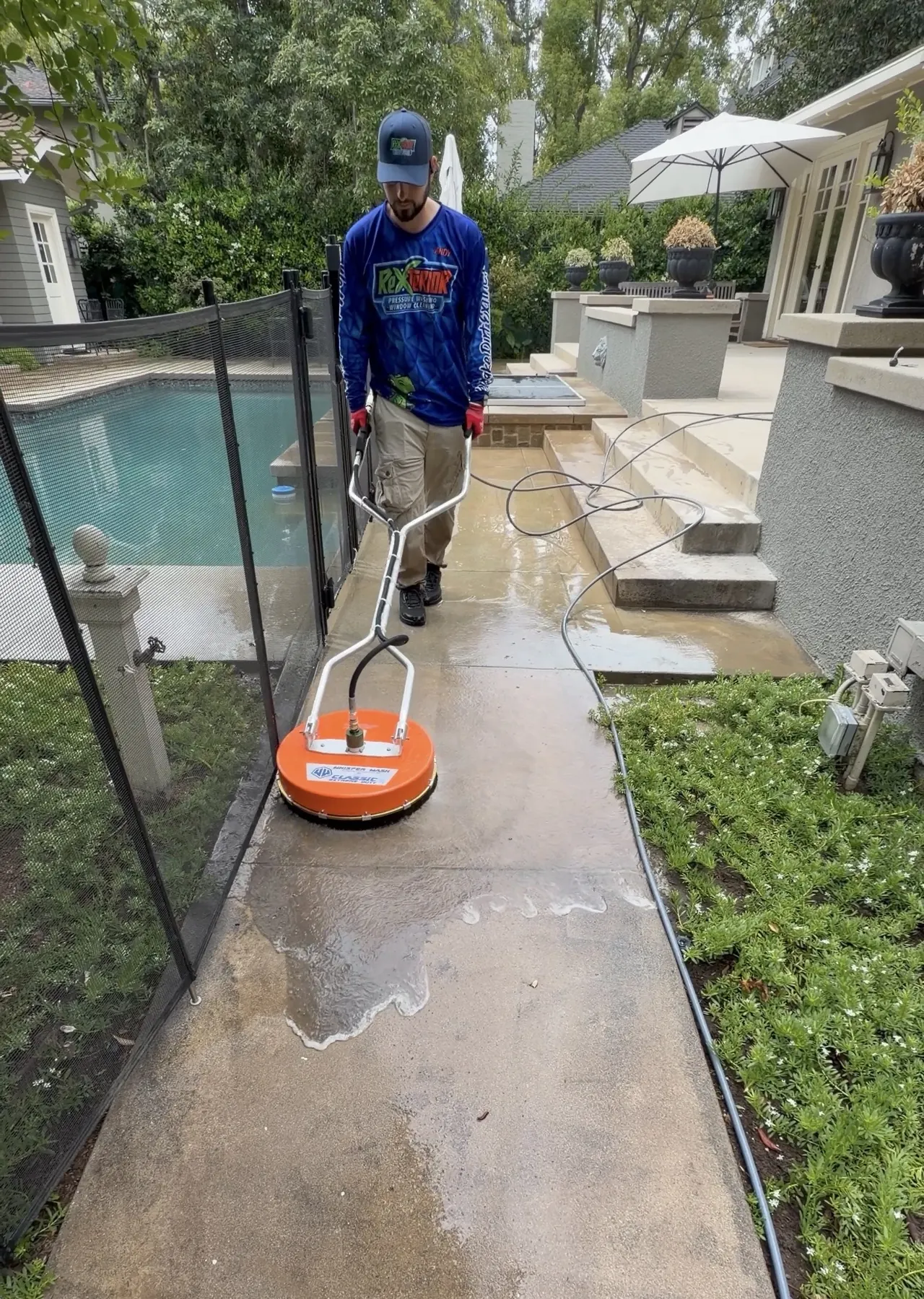 Patio and deck pressure washing in Pasadena, CA