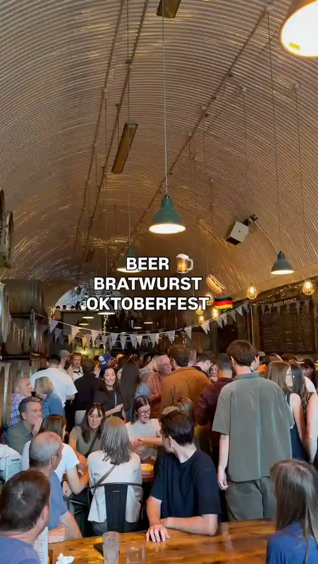 Week two of Oktoberfest is here 🇩🇪🍻
The German beers are still flowing all week at The Barrel Project, with Saturday bringing another big Oktoberfest session with bratwurst, steins and plenty of atmosphere.
See you at the bar!!