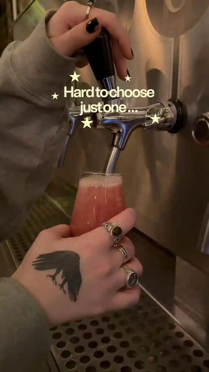 Hard to choose just one when there’s this much on tap 🍻From our own London Beer Factory brews to favourites from @vaultcitybrewing , @bigsmokebrew and more, there’s plenty to discover at The Barrel Project.
Come find your new favourite, we’ll save you a spot at the bar!