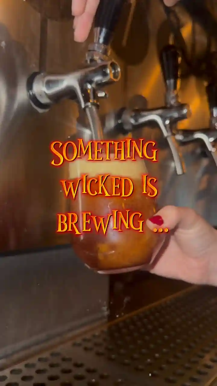 Something wicked is brewing… 🎃 Our Halloween beer line-up is in full swing, with four spooky seasonal brews on tap at The Barrel Project!
@werewolfbeer
🍺 Hello-Ween | Pumpkin Beer
🍺 Horror Show | Rye IPA
🍺 Creepster | American Blonde Ale
@vaultcitybrewing
🍺 Goosebumps | Lemon & Lime Sour
Four different brews, plenty of Halloween character. Come and try the line-up and get into the spooky spirit!