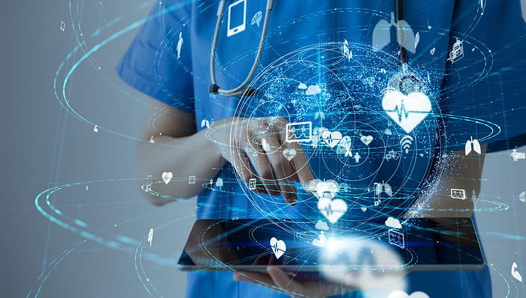 Doctor using AI