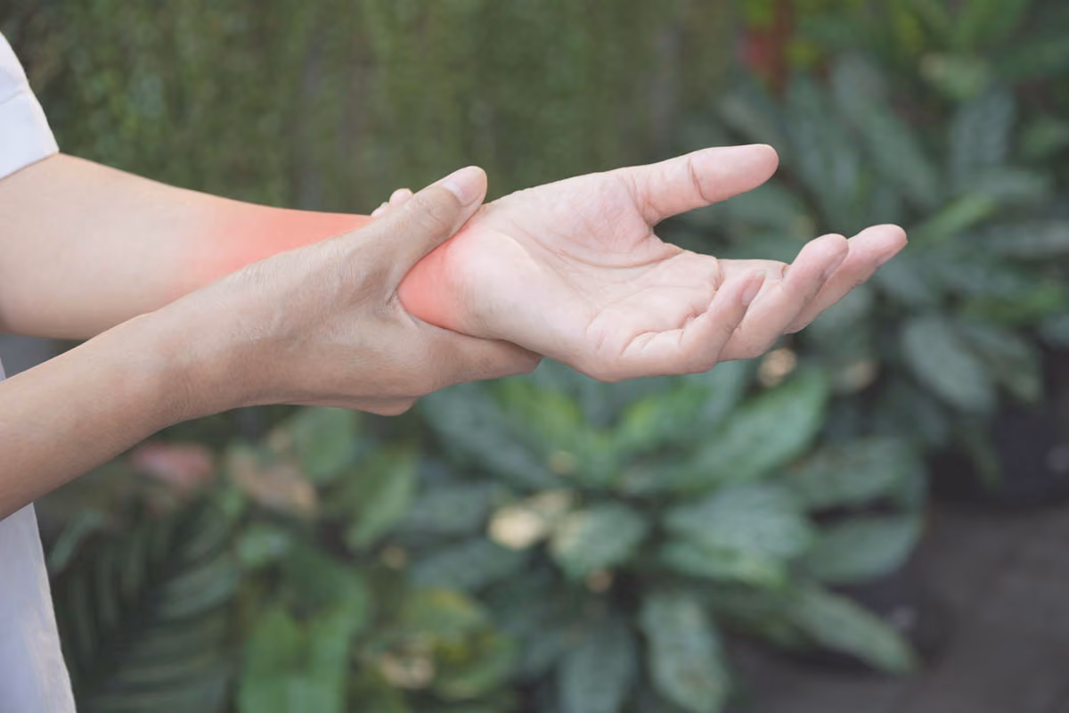 A Handy Guide to Hand Health Tips for Strong and Pain-Free Hands