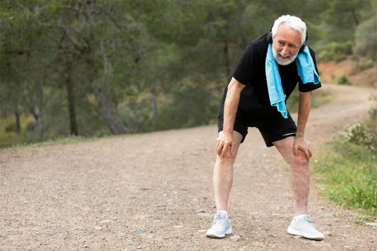 Knee Health Essentials: A Comprehensive Guide for Active Adults