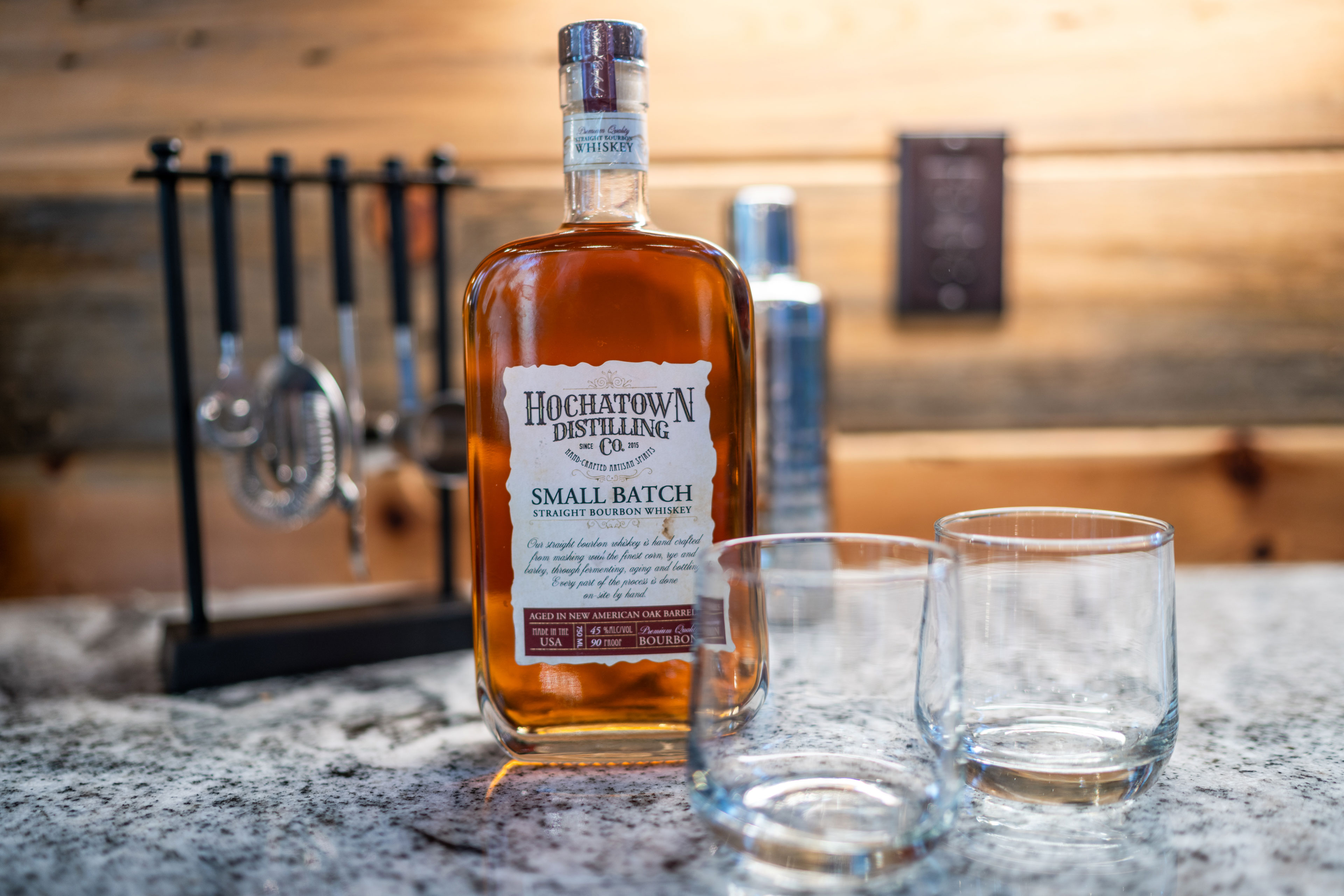 Mix up your favorite cocktails with our lowball glasses, bar utensils, and shaker.
