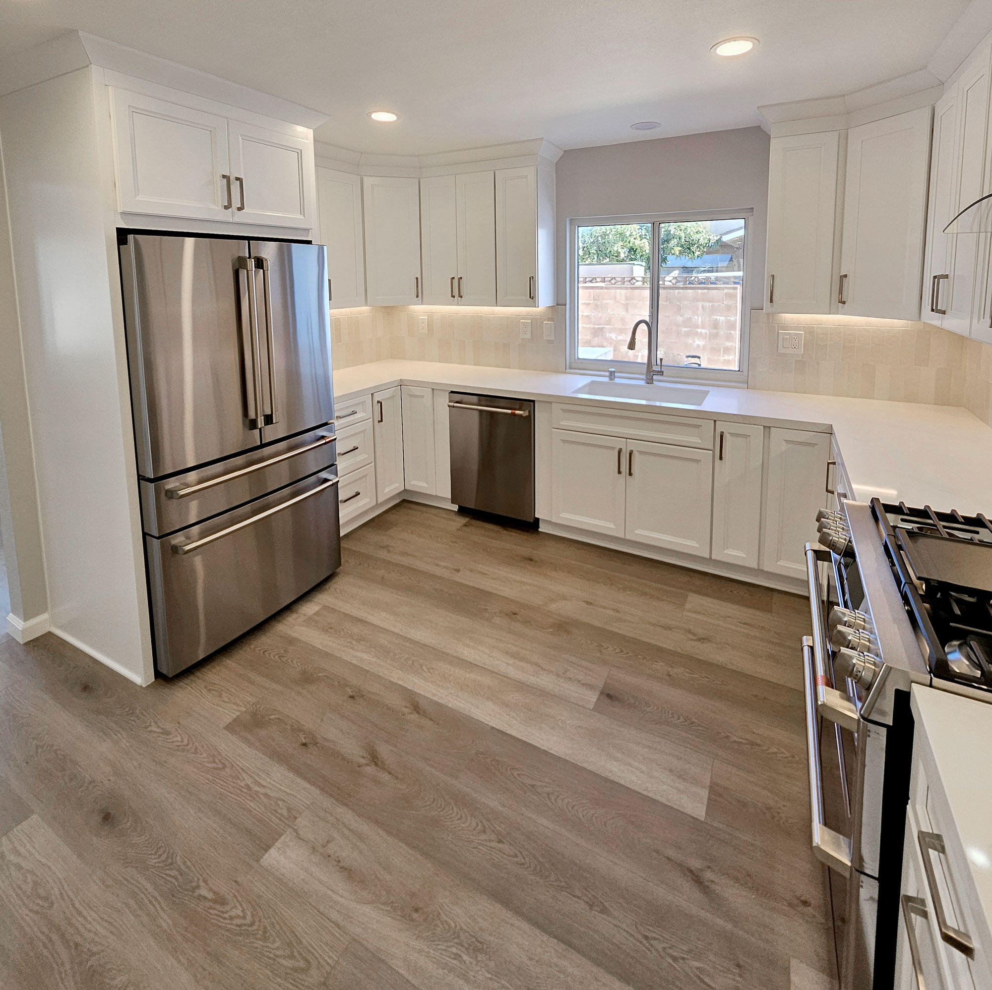 White Kitchen Cabinets