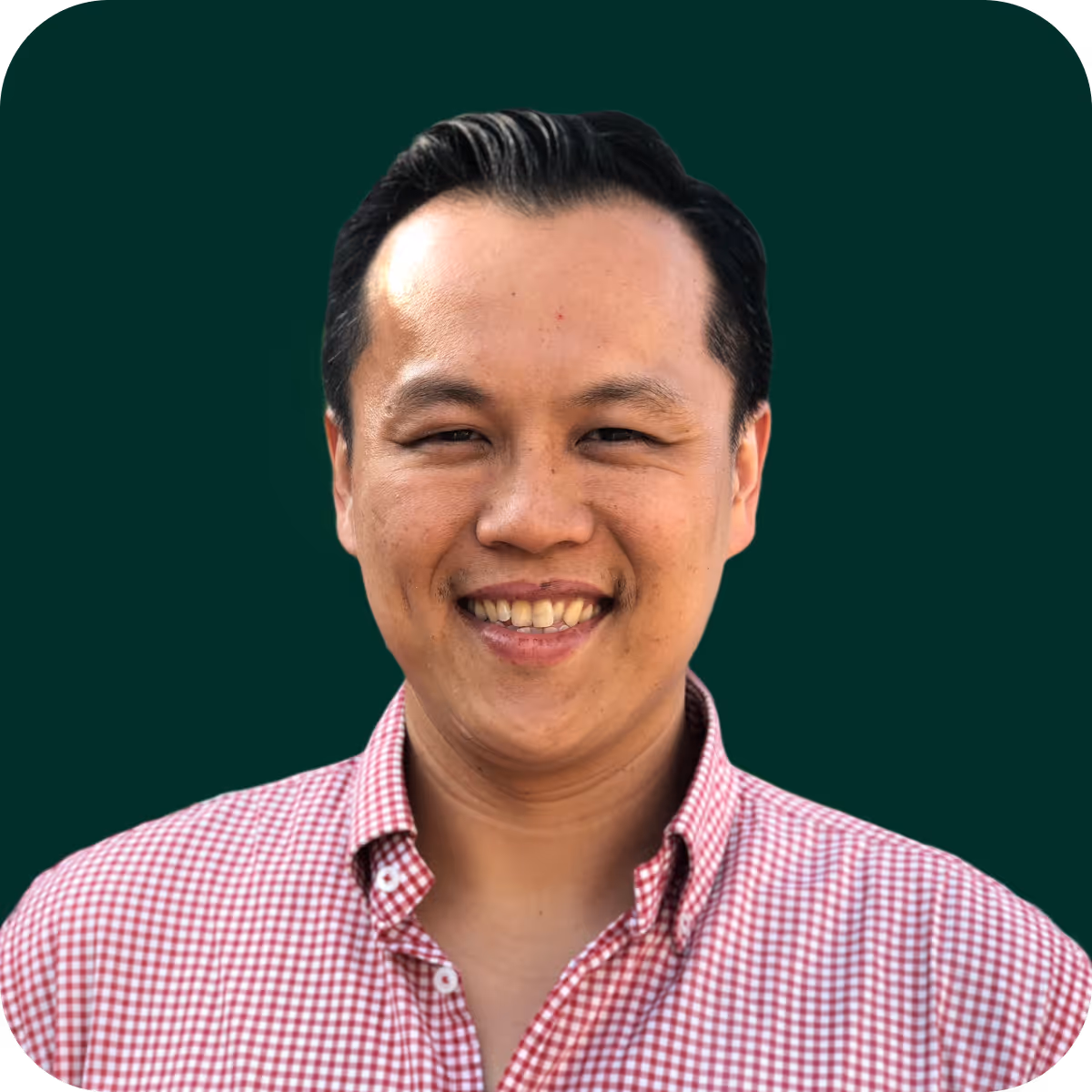 Professional portrait of Mr Justin Xiao, Strategic Advisor for Embedded Finance and Fintech Strategy at Arki Finance.