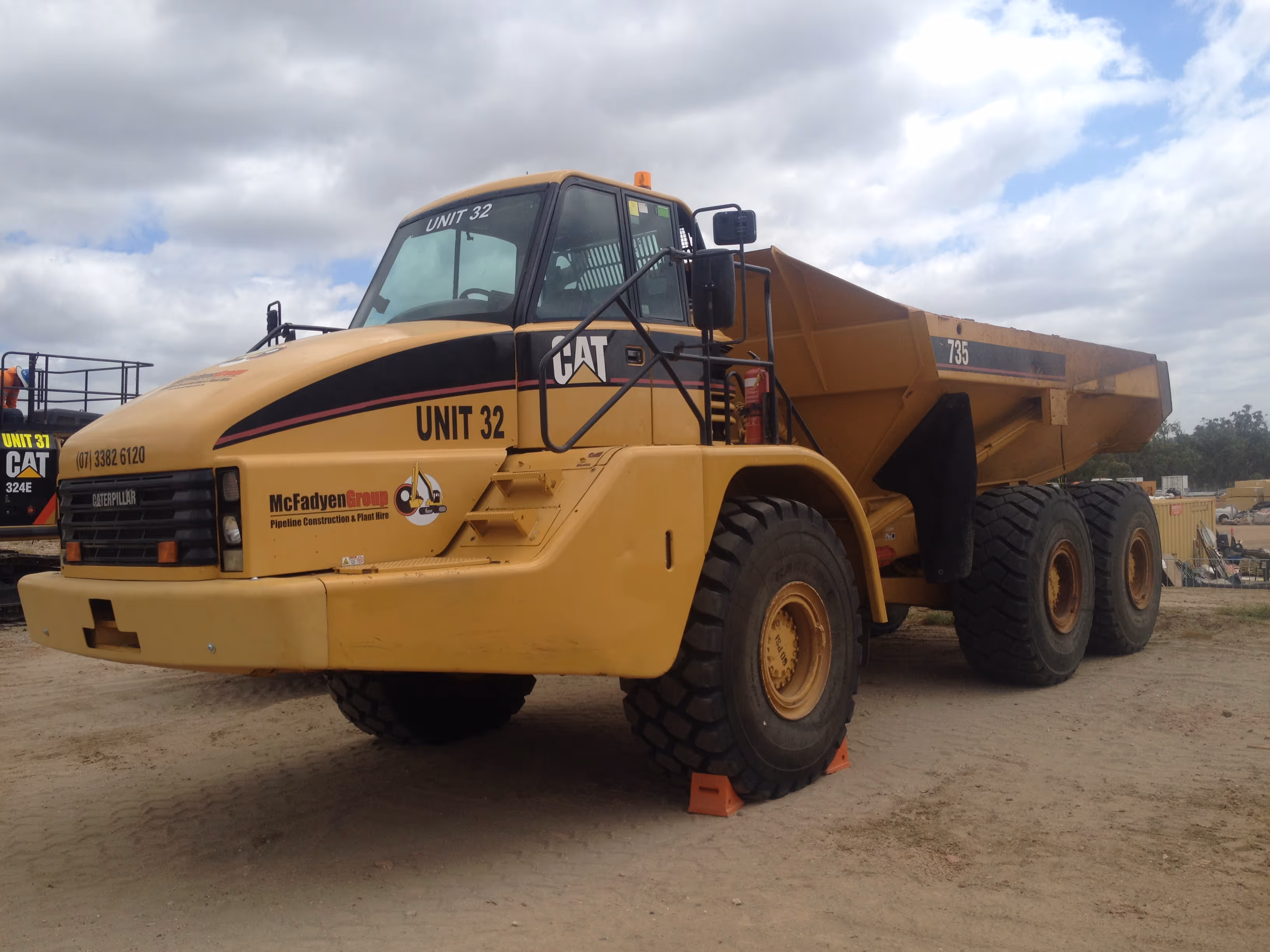 Articulated haul truck